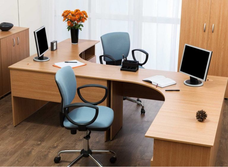 Different Factors To Consider When Choosing Office Furniture Desk